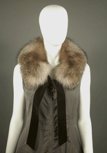 Load image into Gallery viewer, Toqué Montréal, FOX FUR COLLAR