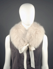 Load image into Gallery viewer, Toqué Montréal, FOX FUR COLLAR