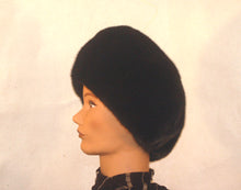 Load image into Gallery viewer, Style 673 Fur Beret made with Black Mink
