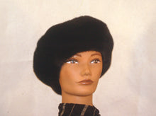 Load image into Gallery viewer, Style 853  Fur Beret made with Black mink
