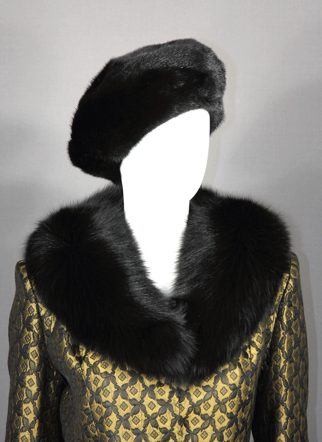 Medium fox fur shawl collar # 252